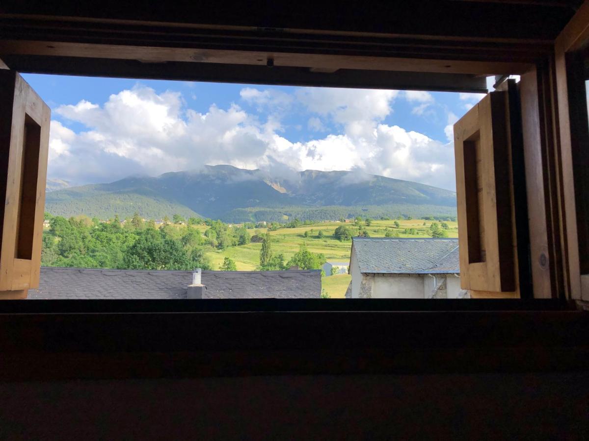 Charmant Appartement Dans Le Village/Coqueto Apartamento En El Pueblecito La Cabanasse Luaran gambar