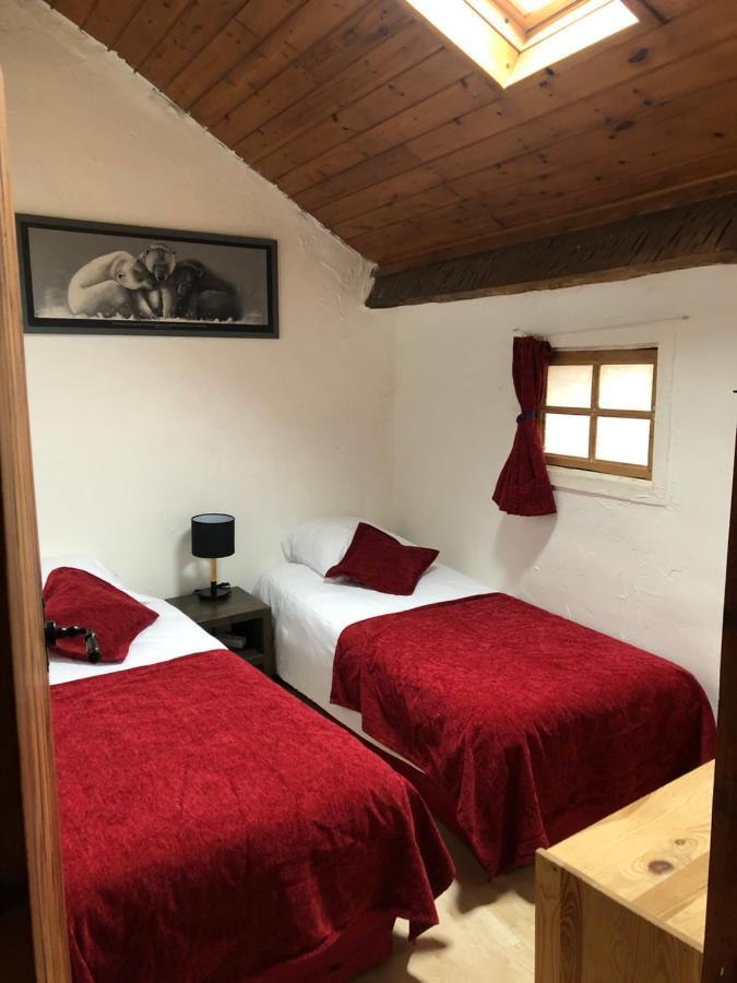 Charmant Appartement Dans Le Village/Coqueto Apartamento En El Pueblecito La Cabanasse Luaran gambar