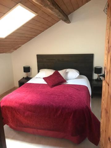 Charmant Appartement Dans Le Village/Coqueto Apartamento En El Pueblecito La Cabanasse Luaran gambar